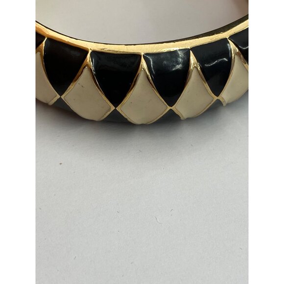 Vintage E. Pearl  Gold-Tone Black & Cream Enamel Hinged Bangle Bracelet With Dia - Picture 3 of 12